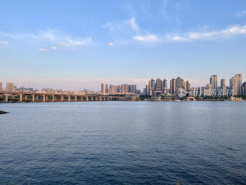 Seoul Han River and Banpo Apartments汉江盘浦